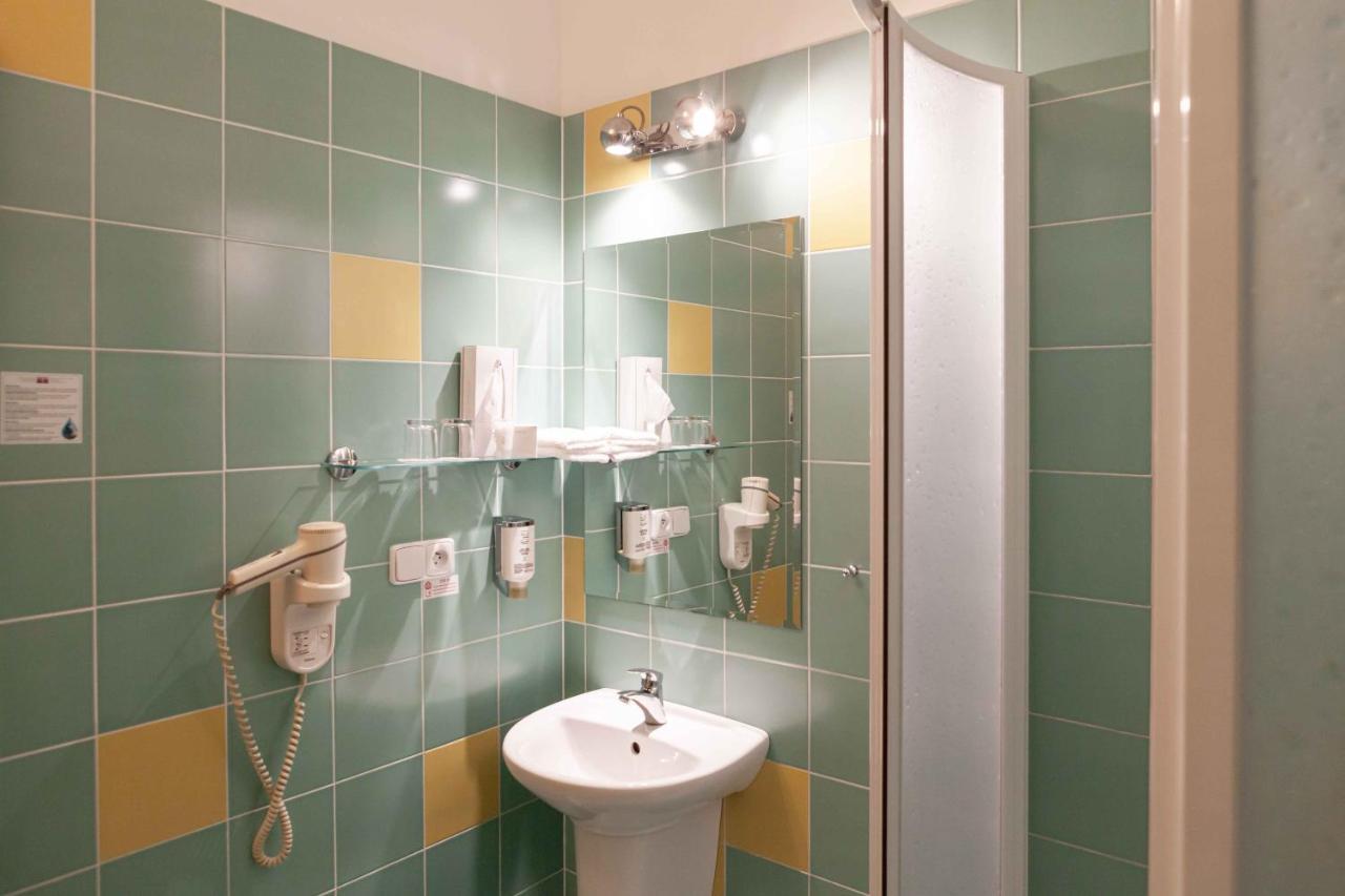 Hotel Equitana 4*